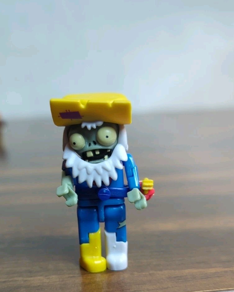 PVZ Prospector Zombie Knex Minifigure, Plants Vs Zombies - Rare