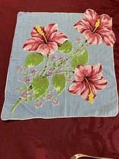 VINTAGE HANKIE - BEAUTIFUL SHADES OF RED HIBISCUS