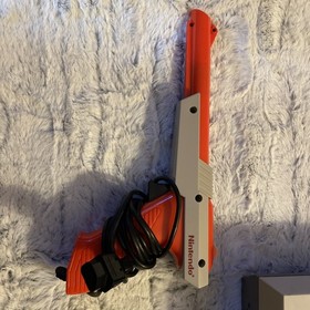 Consola dom&eacute;stica Nintendo NES Action Set probado y funcionando - blanca/gris