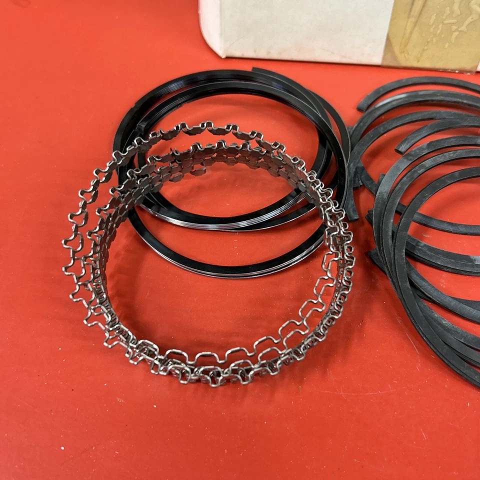 Conjunto NOS/8 1959-64 Oldsmobile 394 V8 anéis de pistão de motor Grant 2221 padrão - Imagem 2 de 4