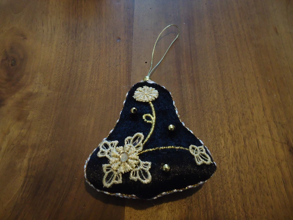 DECORATION A SUSPENDRE thème NOEL - motif CLOCHE - - Photo 1/1