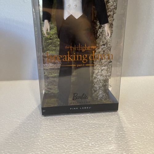 BARBIE PINK LABEL Twilight Saga BREAKING DAWN Pt 1 EDWARD w Stand COA MATTEL NIB - Picture 4 of 12