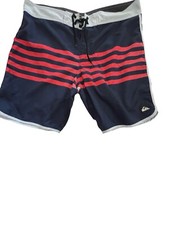 Quicksilver Boardshorts Men  s Size 38 Blue/Red Striped Beach Pool Surfing