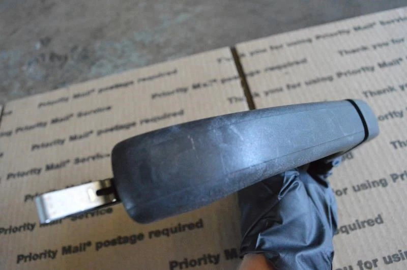 Land Rover Discovery 2002 pasajero derecho manija de puerta delantera Foto 2 de 4