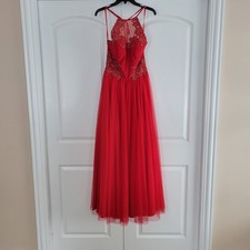 Blondie Nites by Stacy Sklar Women's Size 7 Red Rhinestone Mesh Halter Gown Prom