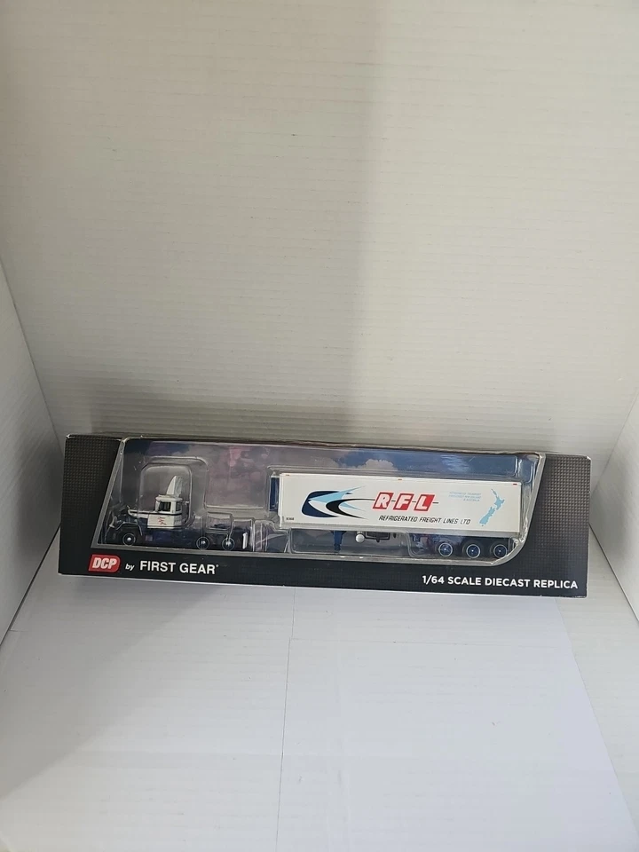 DCP 60-0632 "RFL" Mack R-Model 1:64 Die-cast Promotions First Gear Foto 2 de 4