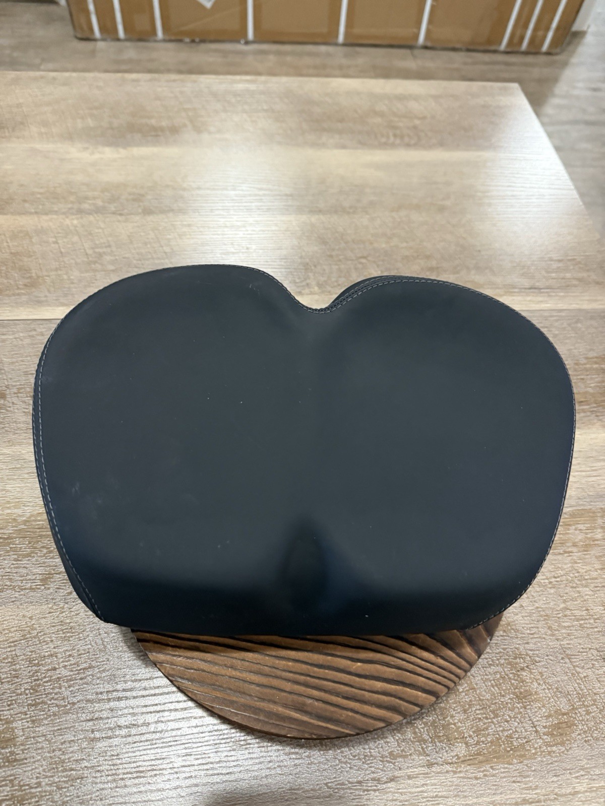 Schwinn No Pressure Bike Seat ~ Black ~ New Without Box
