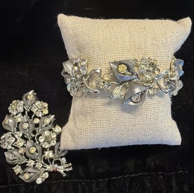 Vintage  Set Signed STAR Brooch & Bracelet Calla Lilly Stones Silver Tone & Gray