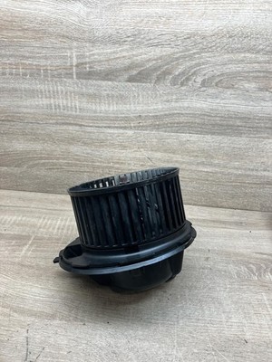 1K1819015 983226W 24005331E Heater Fan/Blower Fits for Volkswagen Golf V
