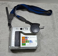 Sony Mavica MVC-FD75 0.9MP 10x Compact Digital Camera USB Silver/Black