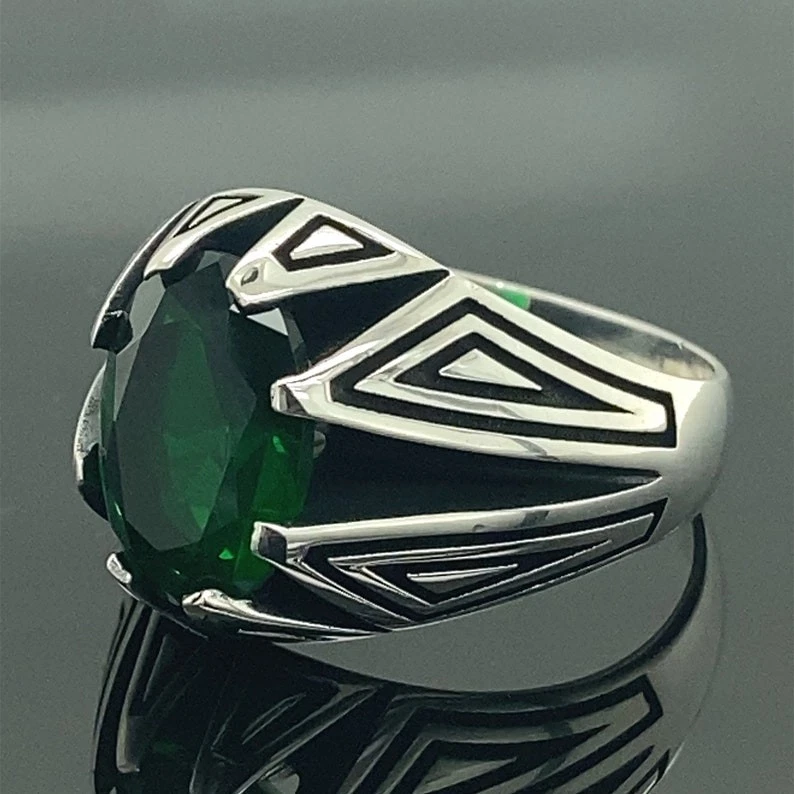 Anillo para hombre de plata de ley 925 con piedras preciosas de circón esmeralda ovalada verde Foto 3 de 4