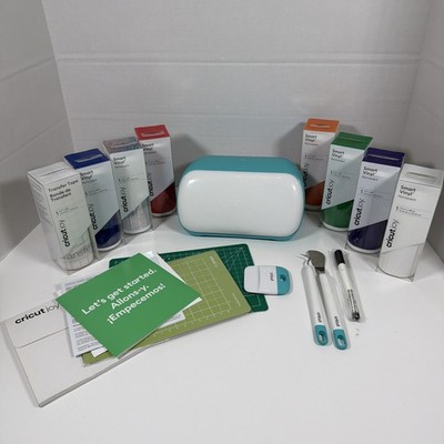 Cricut Joy Machine Bundle With Tools and Smart Vinyl