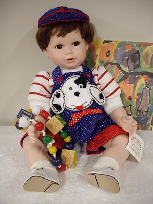 World Gallery Dolls & Collectibles 