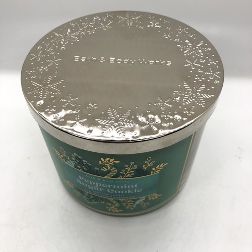 *New* PEPPERMINT SUGAR COOKIE  ~ 3-WICK CANDLE~ Bath & Body Works - Picture 4 of 6