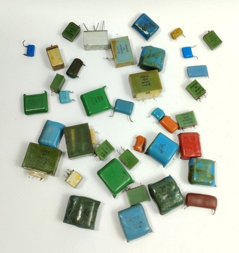 Lot of 230 pcs Vintage Assorted Capacitors Used Capacitors №1 - 第 7/13 張圖片