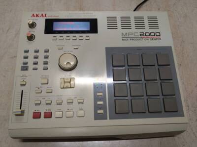 AKAI MPC2000 MIDIプロダクションセンター AKAI mpc2000 AKAI