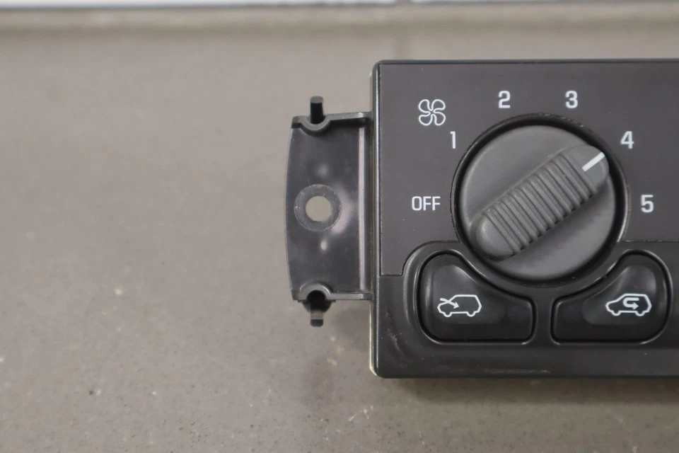 99-02 Chevy Silverado 2500HD Temperatura Climatizador Descongelación Trasera 15054698 Foto 2 de 4