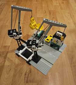 LEGO 4565 - Heavy Cargo Train 9V Railway Freight And Crane Railway - 100%