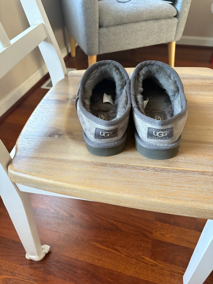 Zapatilla clásica para mujer UGG Australia - GRIS TALLA: 9 - S/N 1009249 - LEER MÁS ABAJO Foto 4 de 4