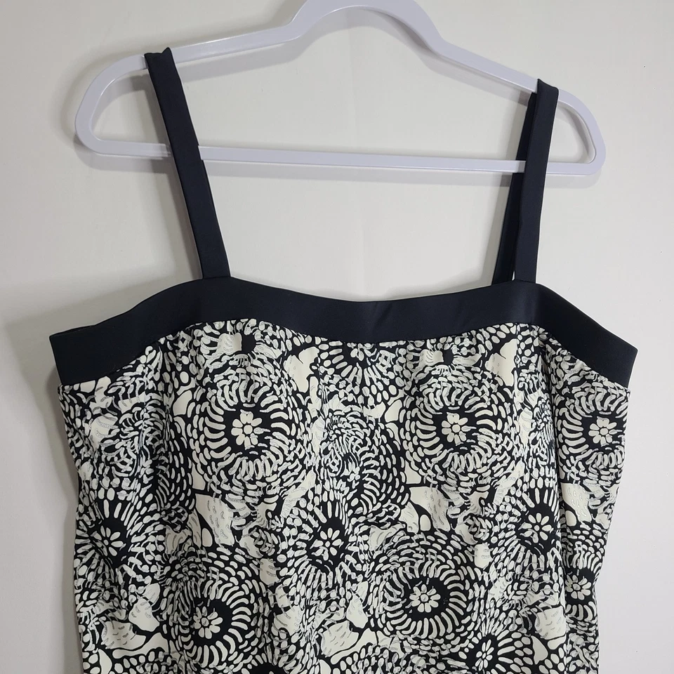 Женская майка для плавания Jaclyn Smith 22W с черным цветочным узором встроенный бюстгальтер - Изображение 2 из 4