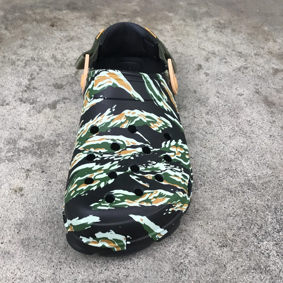 NWT Crocs Classic All Terrain Clogs Size m9 w11 Camo Men - Image 2 of 4