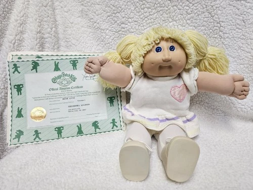 Cute Vintage 1984Cabbage Patch Girl In Original Outfit With Adoption Certificate