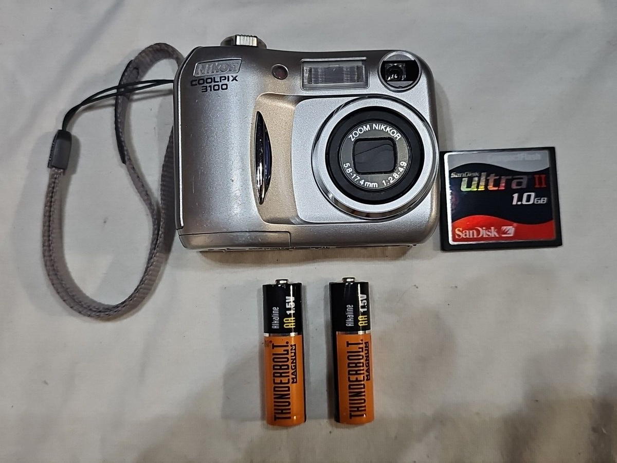 Nikon COOLPIX E3100 3.2MP Digital Camera Silver Original Box