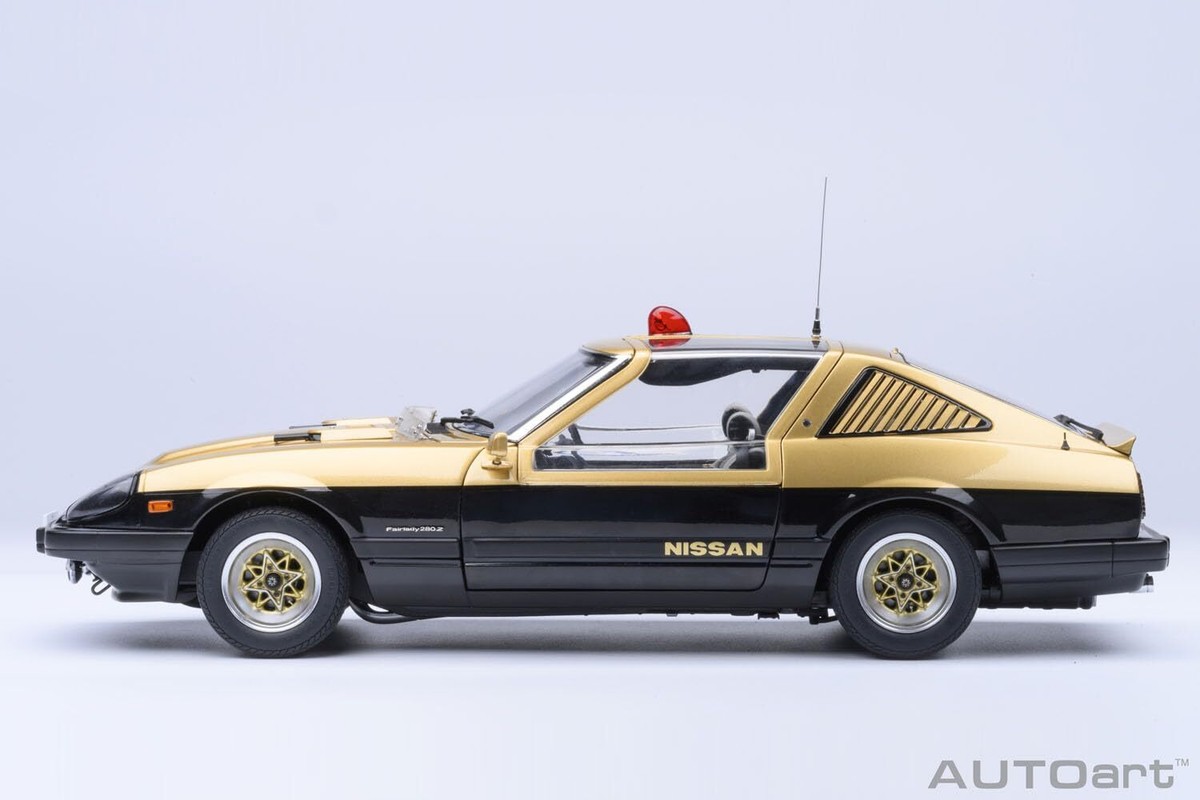 AUTOart 1/18 NISSAN FAIRLADY 土・日 特別値引き！ AUTOart 1/18 Nissan Fairlady 280Z Western Police Super Z