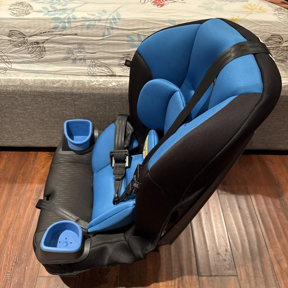 Evenflo Revolve 360 Rotational All In One Car Seat - Image 2 of 4