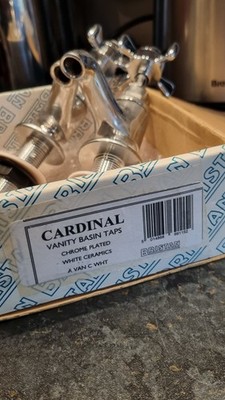 Bristan Cardinal Armaturen Neu im Karton Verchromt Badezimmer Waschbecken Armaturen