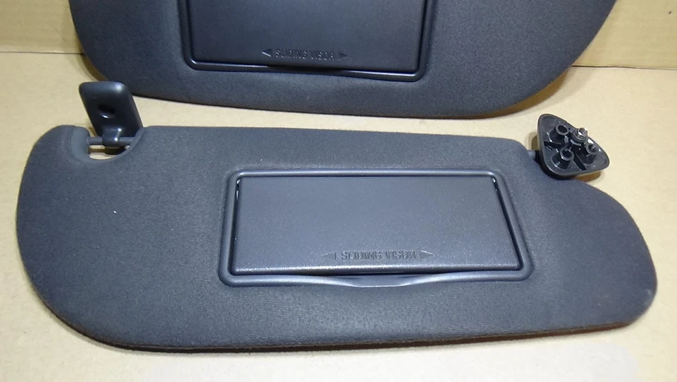 2006-2011 Ford Crown Victoria Left Right Sunvisor - Image 3 of 4