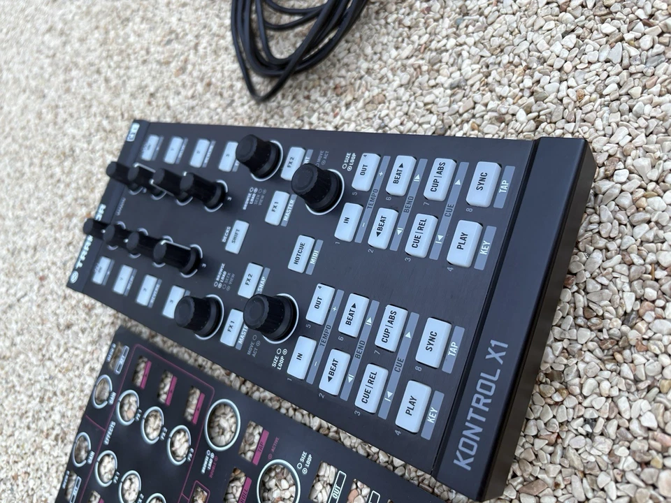 Native Instruments DJ Controller TRAKTOR Kontrol X1 Japan X1 Tabletop geteste... - Bild 3 von 4