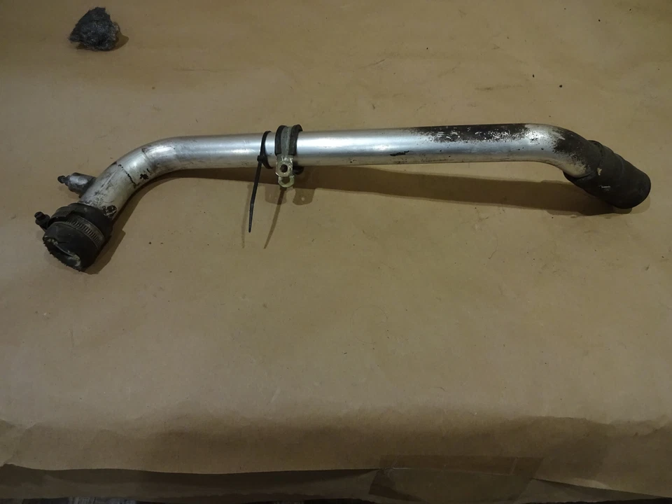 Tubo de agua Ferrari Testarossa P/N 125025 Foto 3 de 3