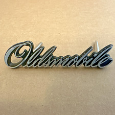 Nos Oem 1976 77 Oldsmobile Custom Cruiser Grille Emblem Gm 552015 552577 Free Sh