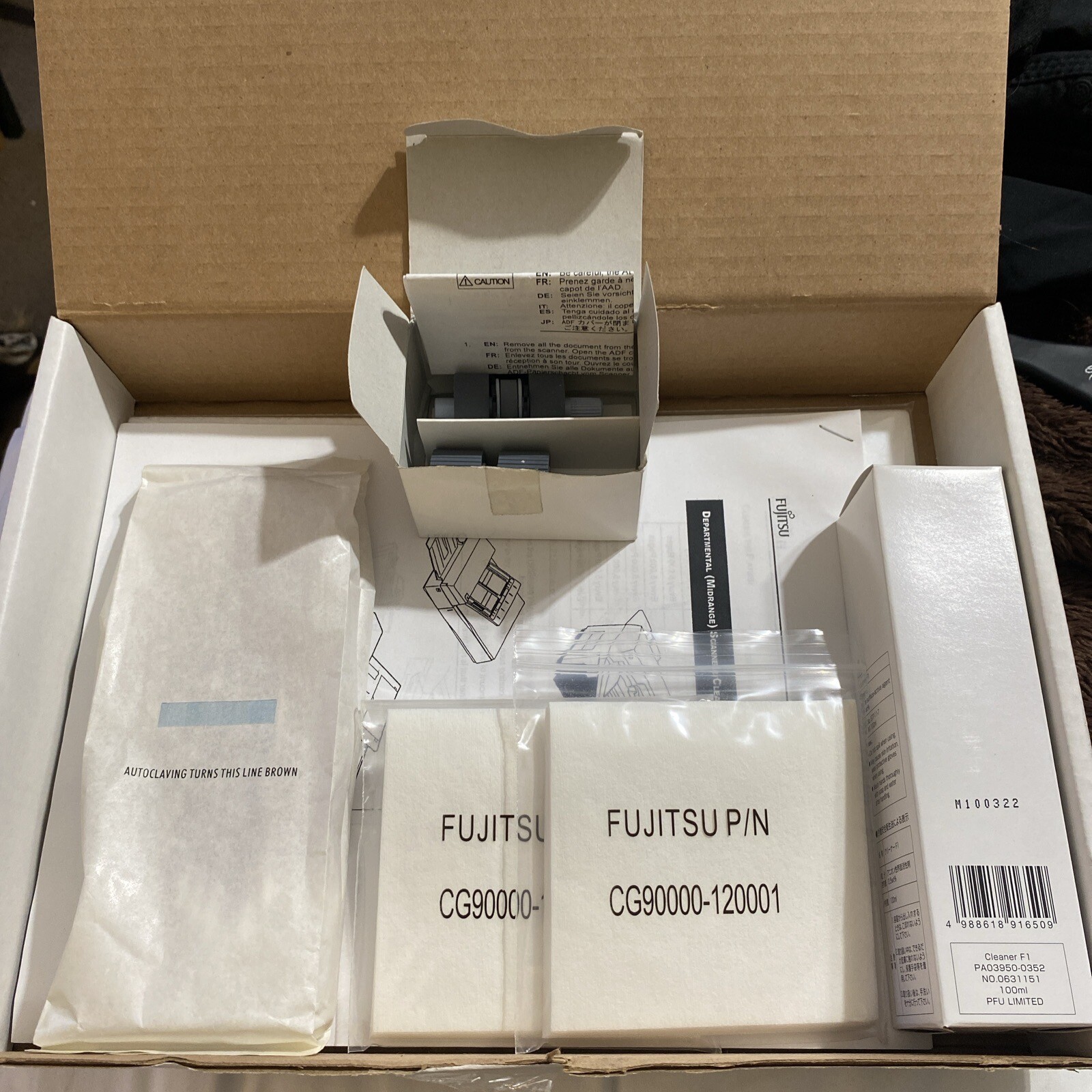 Fujitsu CG01000-373001 CLEANING KIT fi-SERIES With Replacement Rollers