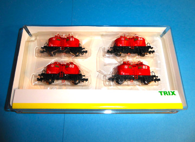 MINITRIX 15222 ''4 Silowagen der WLE'' Set
