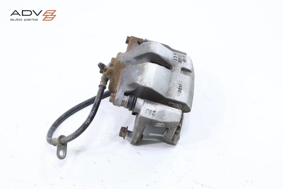 Pinza de freno del lado del pasajero delantero derecho Toyota Avalon 2019-2022 OEM Foto 2 de 4