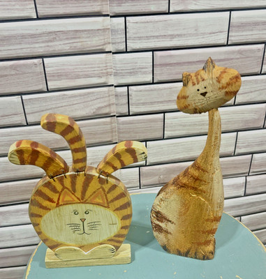 VTG Brown Wooden Tabby Striped Cat set of 2 shelf  desk pencil holder carved OOK