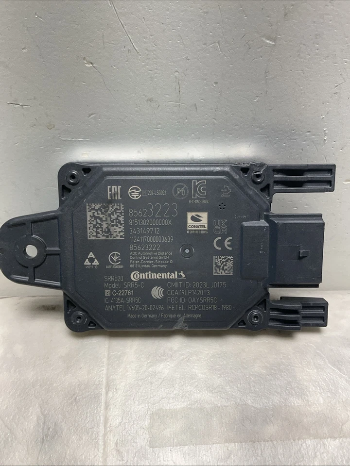 Sensor trasero radar de corto alcance para conductor Cadillac CT4 LH 2020-2024 OEM 85623223 Foto 3 de 4