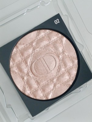 DIOR02 FOREVER LUMINIZER 02 04