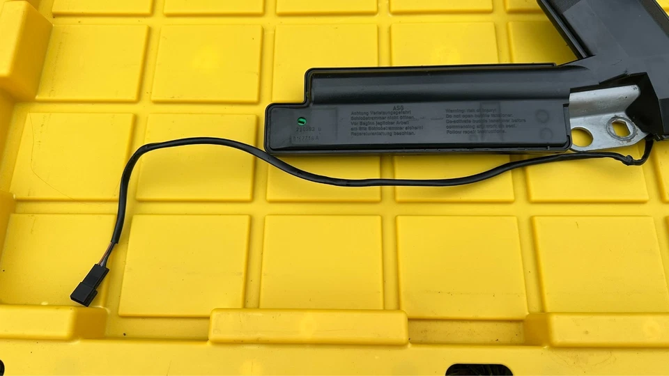 Tensor receptor cinturón de seguridad delantero derecho BMW 94 325is E36 serie 3 1992-99 RF RH Foto 2 de 4