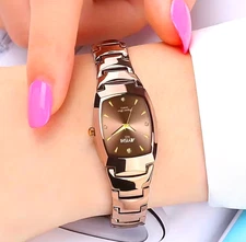 Women Elegant Gorgeous Glow in The Dark Watch High Aesthetic Quartz Watch Gift