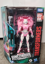 TAKARA TRANSFORMERS EARTHRISE WAR FOR CYBERTRON ARCEE ACTION FIGURE NICE