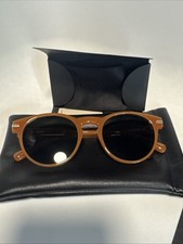 Quay Slow Mo. Sunglasses Brand New.