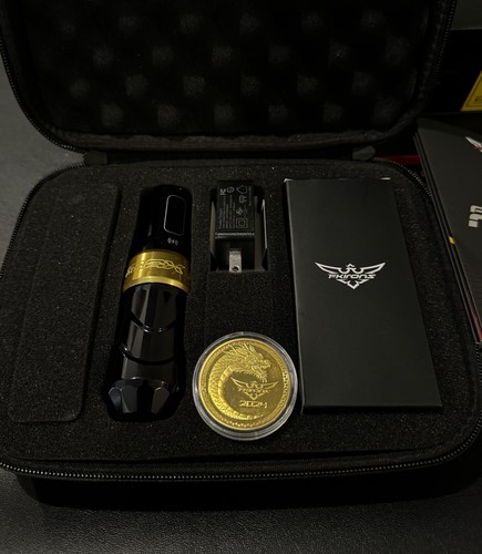 FK Irons Flux Max Wireless Tattoo Pen Machine Black/Gold w/ Case, Adapter