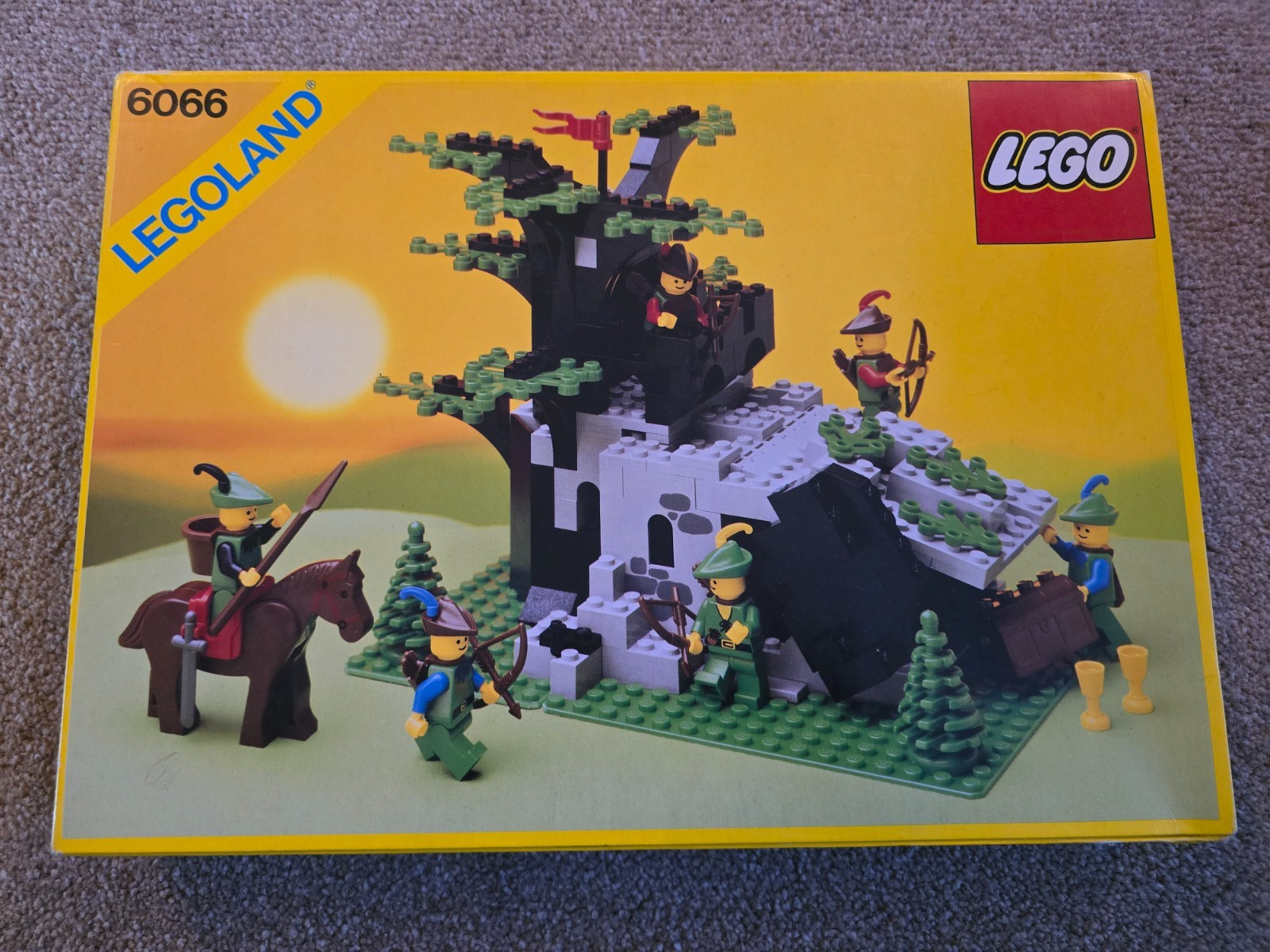 Lego 6066 Robin Hood's Camouflaged Outpost From 1987 Nice Condition Boxed