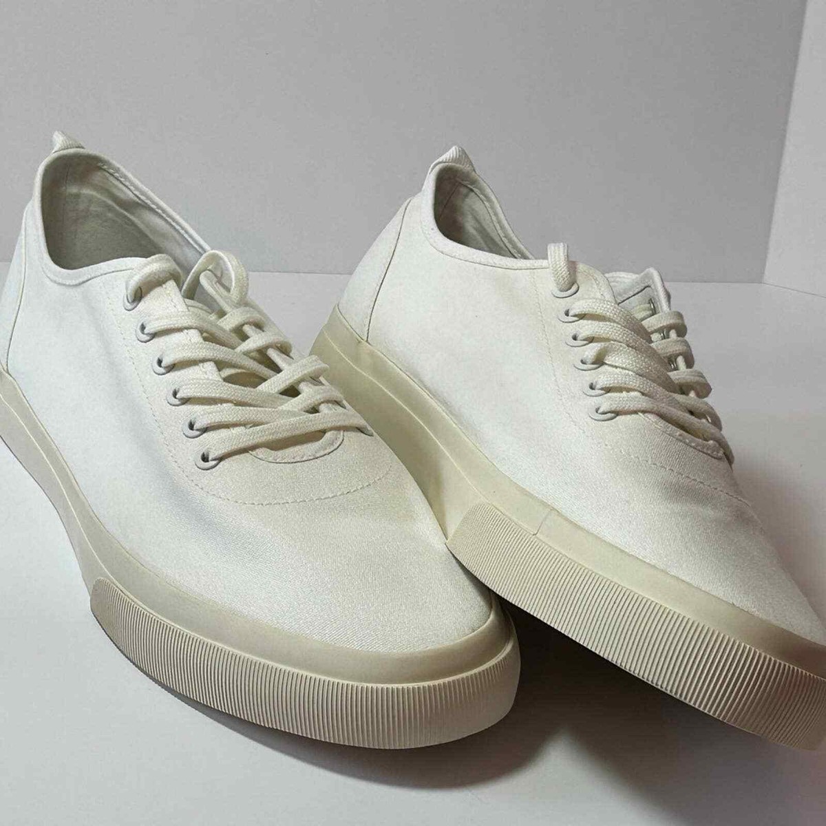 Everlane Unisex Recycled Cotton The Forever Sneaker Tennis Sneakers White‎ Everlane Forever Sneaker Review - Mademoiselle main image 3