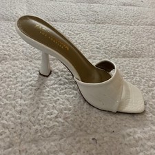 Fashion Nova Los Angeles White Heeled Sandals - sz 6.5