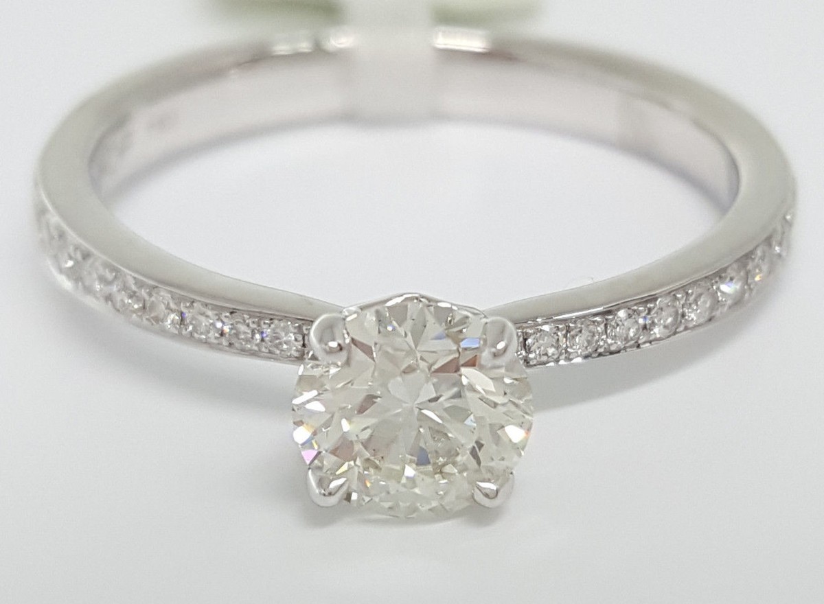 HOF Hearts on Fire Round Cut Diamond Engagement Ring 0.72 ct 18K 