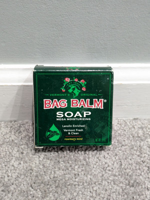 BRAND NEW Vermont's Original Bag Balm Bar Soap 3.9 oz Lanolin Rosemary Mint 